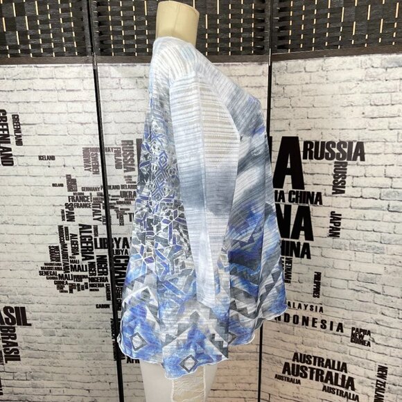One World L Blue/Gray Print Semi- Sheer Layered Scoop Neck 3/4 Sleeve Top - Picture 2 of 5